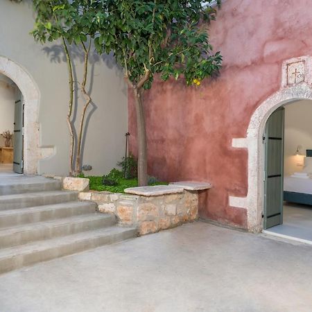 Tholos Cottage Sternai Luaran gambar
