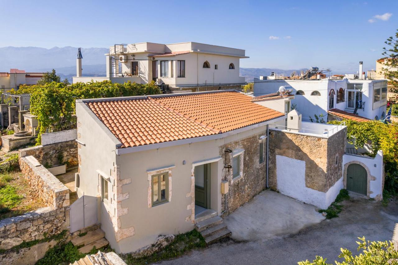 Tholos Cottage Sternai Luaran gambar
