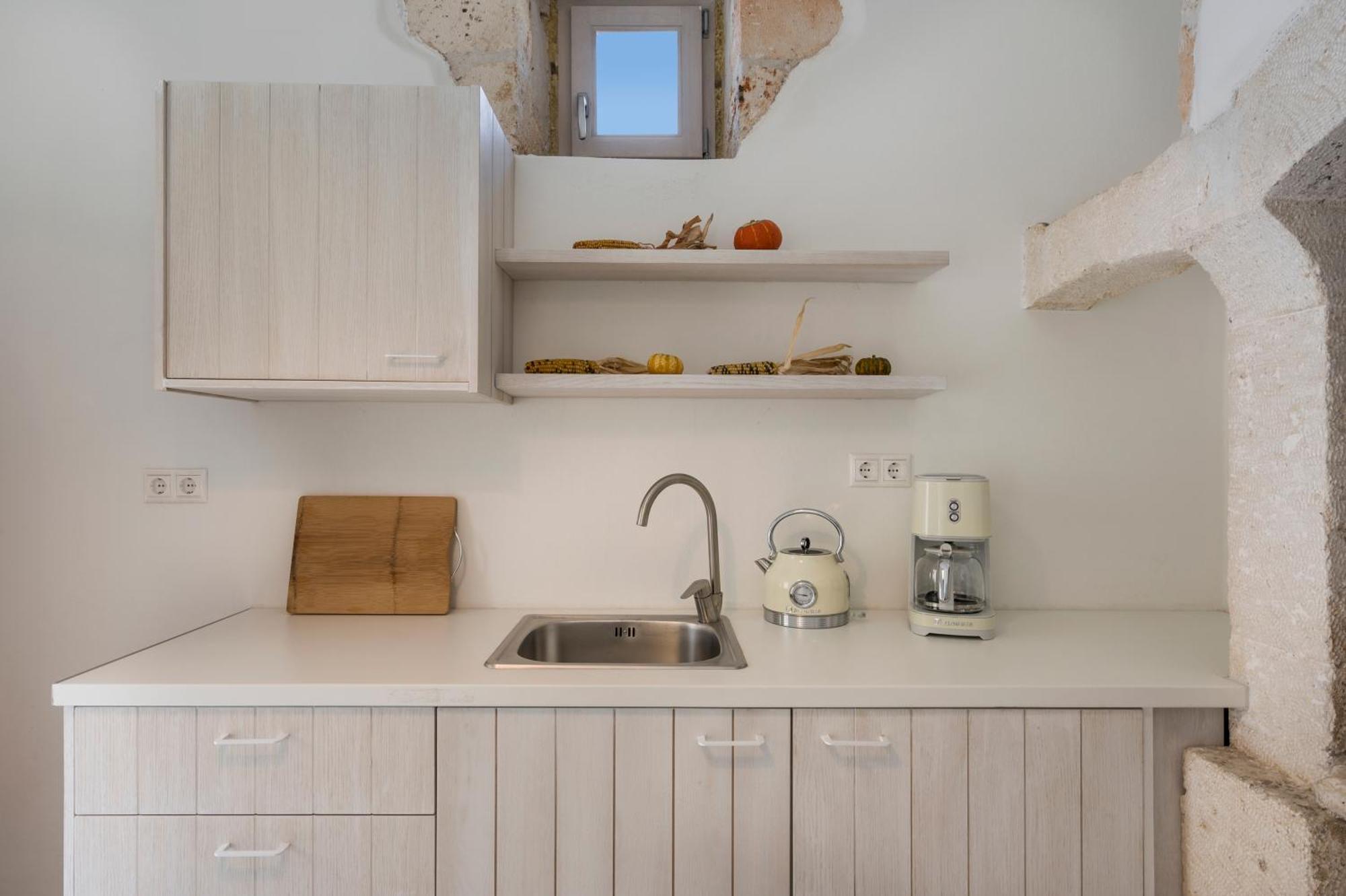 Tholos Cottage Sternai Luaran gambar