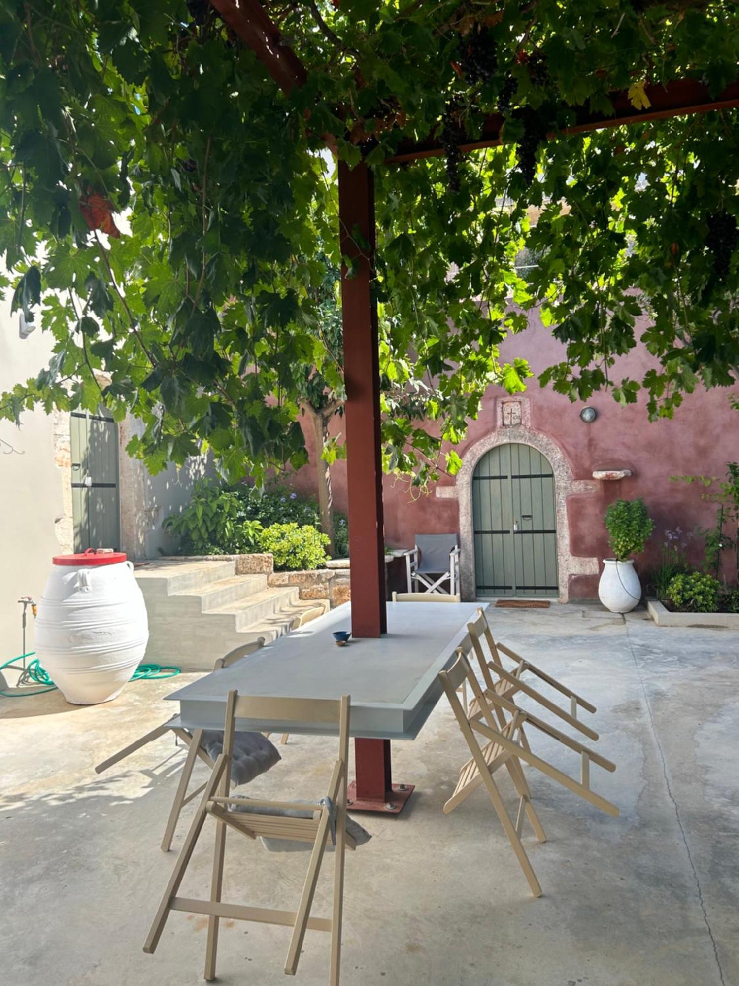 Tholos Cottage Sternai Luaran gambar